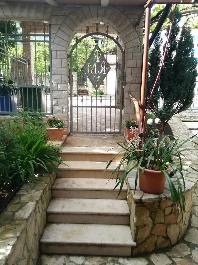 Apartment In Banjole With Terrace, Air Conditioning, Wifi, Washing Machine 3360-1 0*,  Croatia
