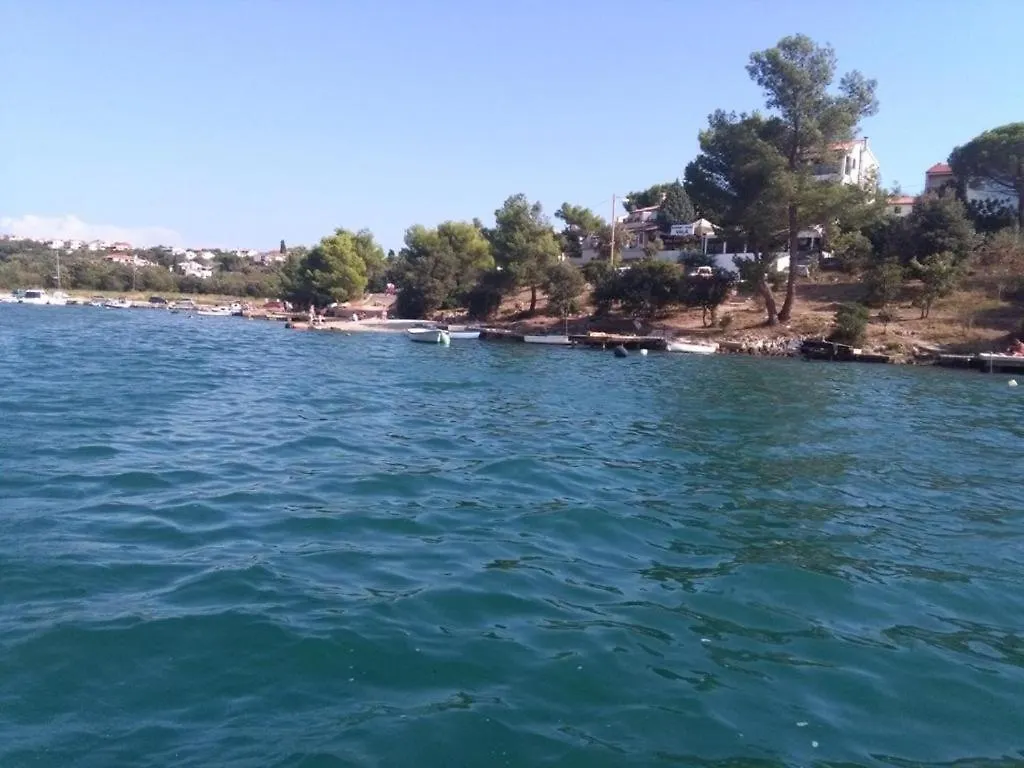 Apartment In Banjole With Terrace, Air Conditioning, Wifi, Washing Machine 3360-1 Croatia