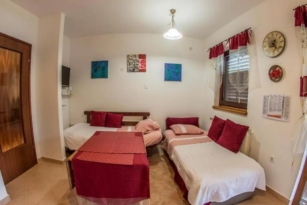 Apartment In Banjole With Terrace, Air Conditioning, Wifi, Washing Machine 3360-1 0*,