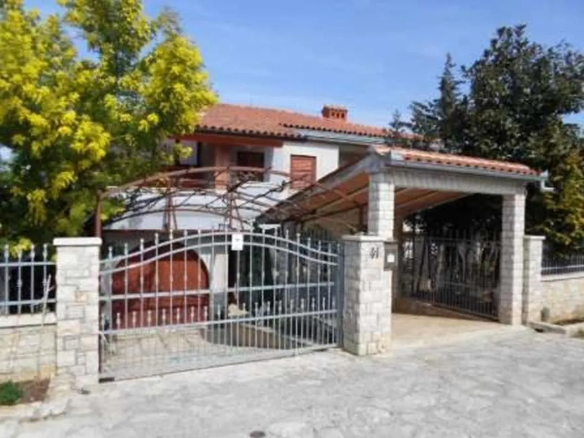 Apartment In Banjole With Terrace, Air Conditioning, Wifi, Washing Machine 3360-1 Croatia