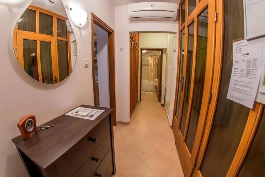 Apartment In Banjole With Terrace, Air Conditioning, Wifi, Washing Machine 3360-1 0*,  Croatia