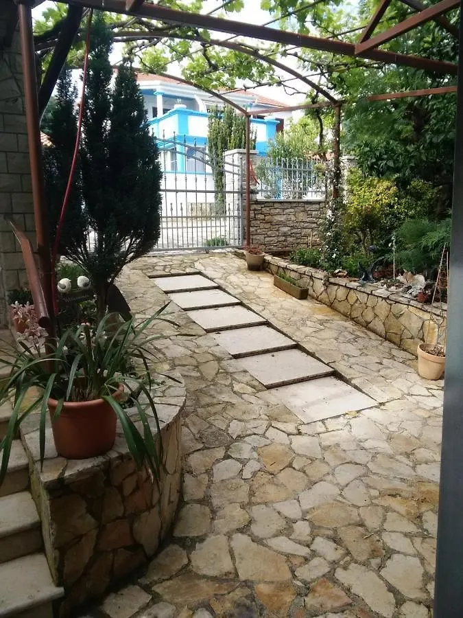 Apartment In Banjole With Terrace, Air Conditioning, Wifi, Washing Machine 3360-1